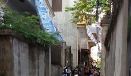 Tuổi thơ dữ dội của thanh niên bị ném đá đến chết dưới hồ